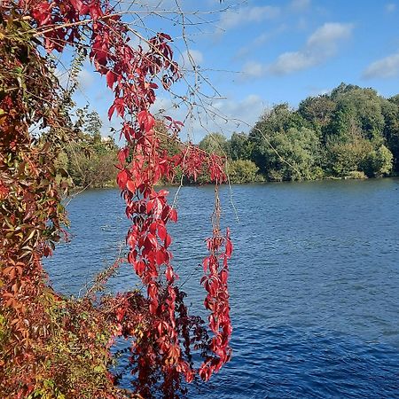 Les Seringats Poissy Extérieur photo
