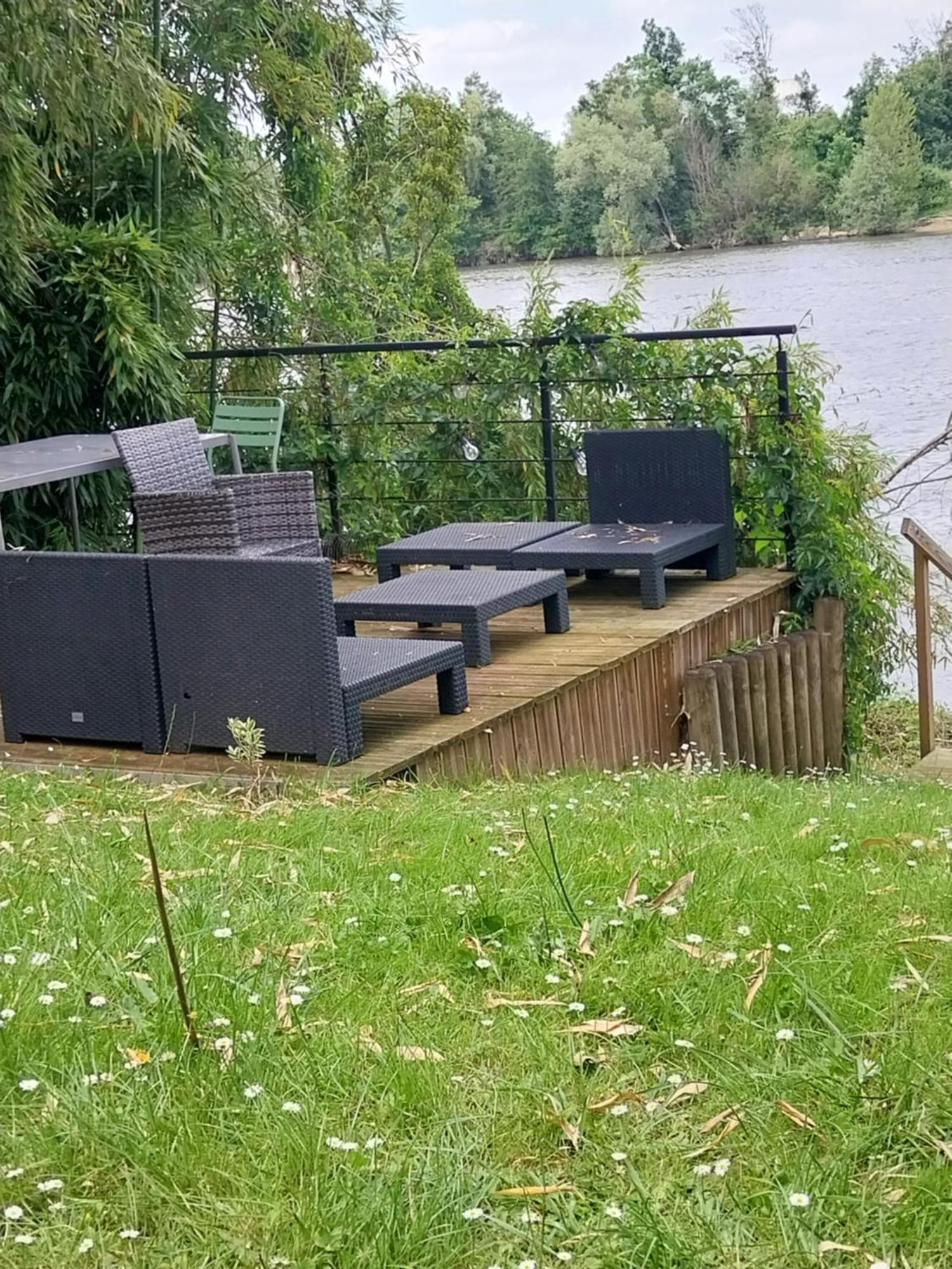 Les Seringats Poissy Extérieur photo