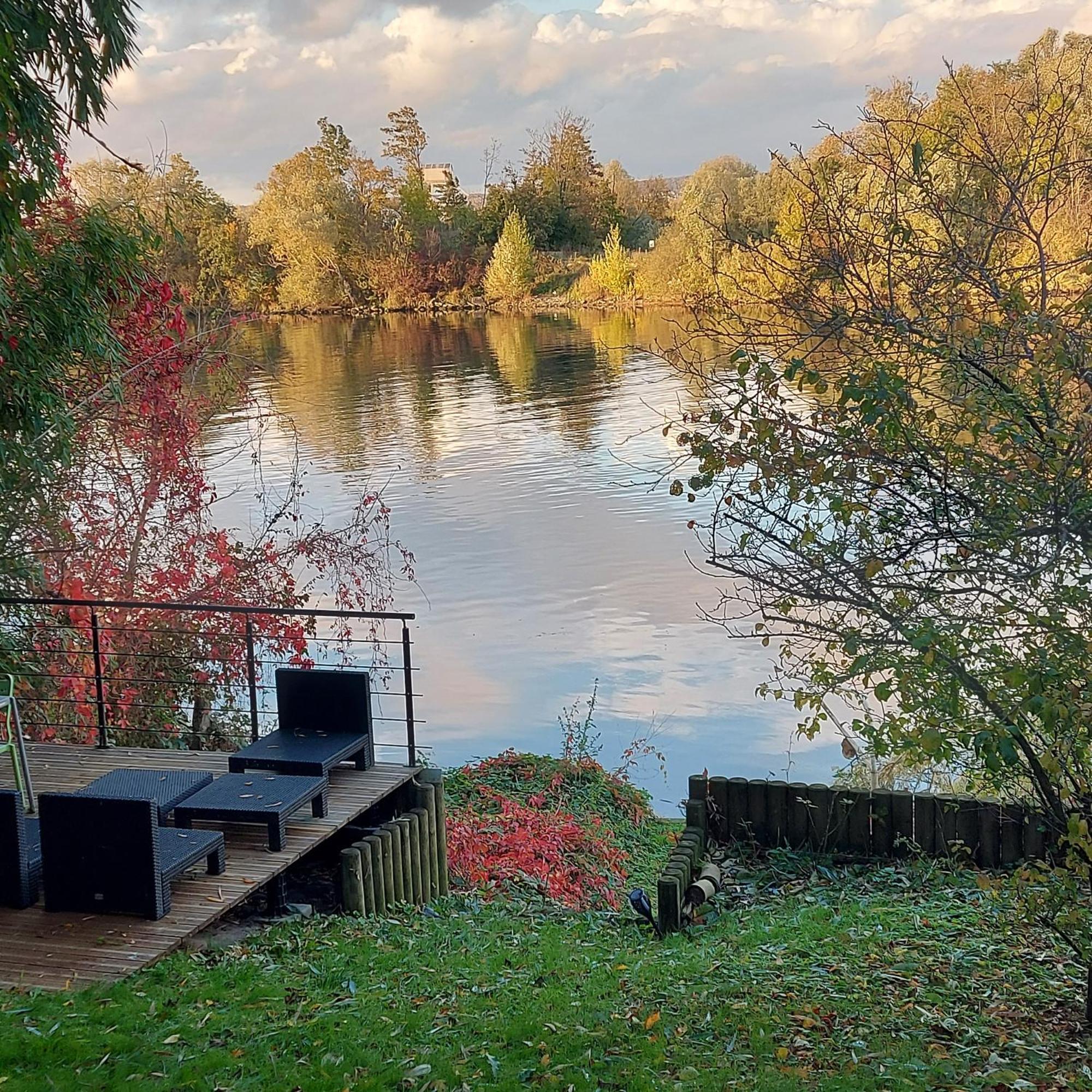 Les Seringats Poissy Extérieur photo