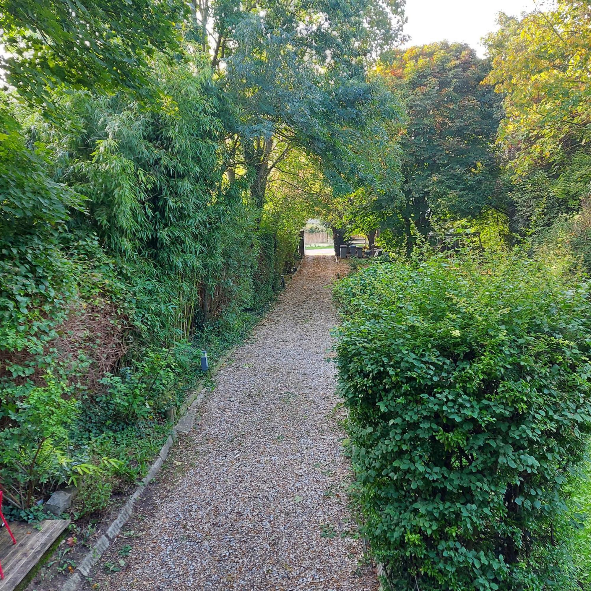 Les Seringats Poissy Extérieur photo
